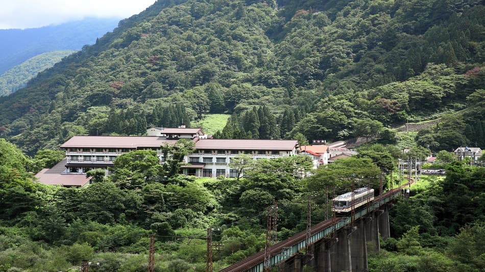 立山スパ女子旅2026年版|美人の湯と絶景を満喫できるおすすめ宿3選